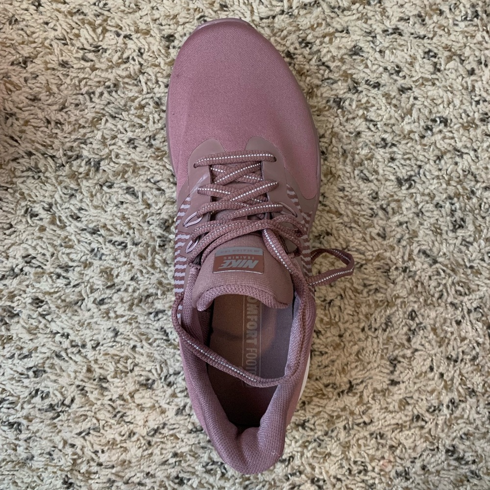 Women’s Nike In-season TR 8 PRM - Picture 3 of 4